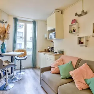 Petit Cocon Parisien Situé Dans Le 18ème Arr Paris